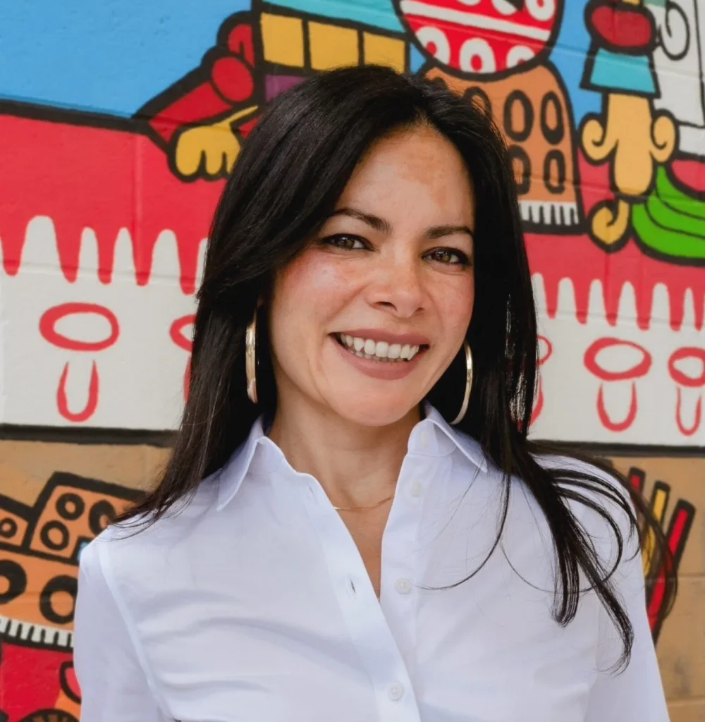 Mariana del Hierro's headshot.